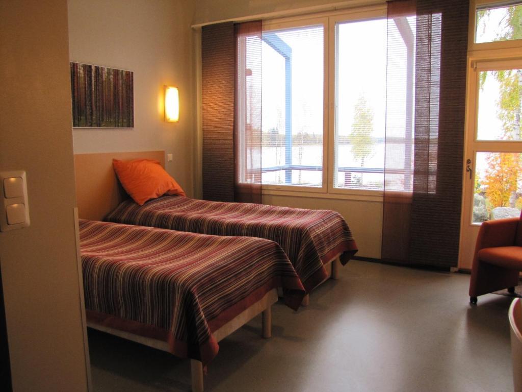 Jokiniemen Matkailu Hotell Alapitkä Exteriör bild